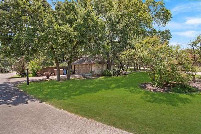 3526 Lakeridge Drive, Grapevine, TX 76051