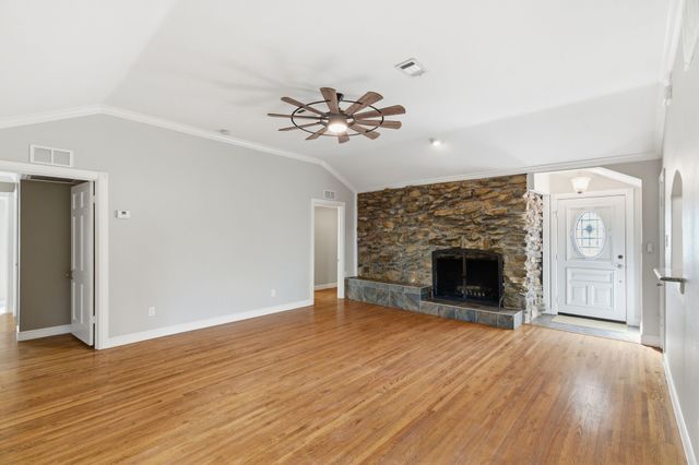 3526 Lakeridge Drive, Grapevine, TX 76051