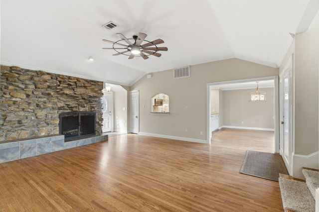 3526 Lakeridge Drive, Grapevine, TX 76051