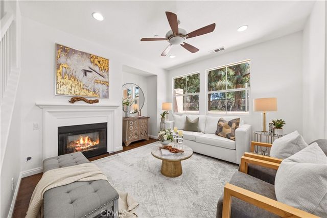 40 Trailing Vine, Irvine, CA 92602