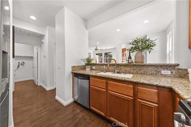 40 Trailing Vine, Irvine, CA 92602
