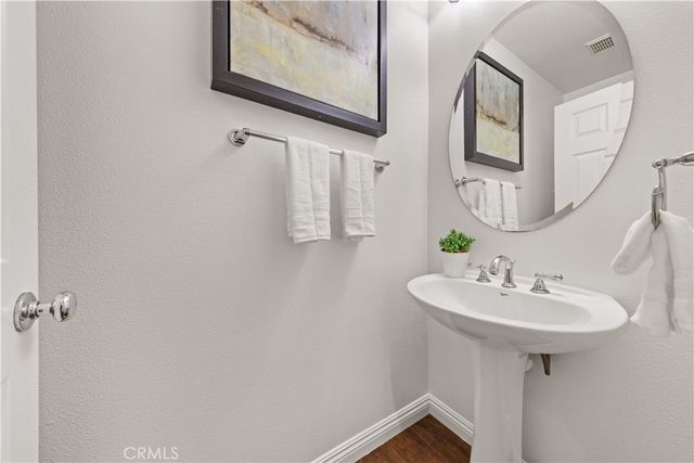40 Trailing Vine, Irvine, CA 92602