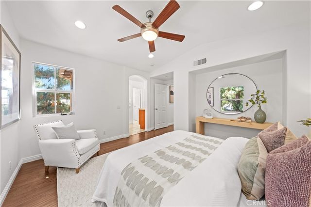40 Trailing Vine, Irvine, CA 92602