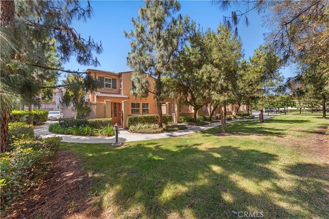 40 Trailing Vine, Irvine, CA 92602
