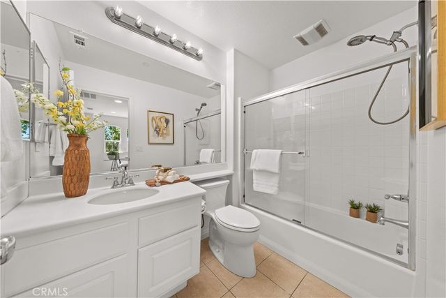40 Trailing Vine, Irvine, CA 92602