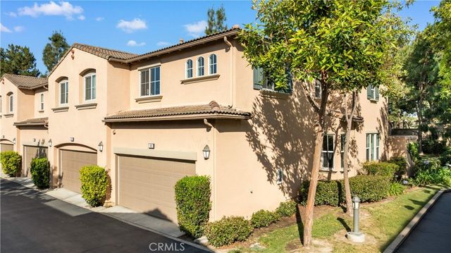 40 Trailing Vine, Irvine, CA 92602