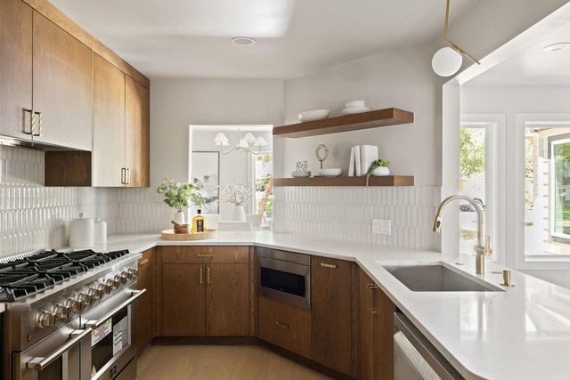 2101 Stamford LN, Austin, TX 78703