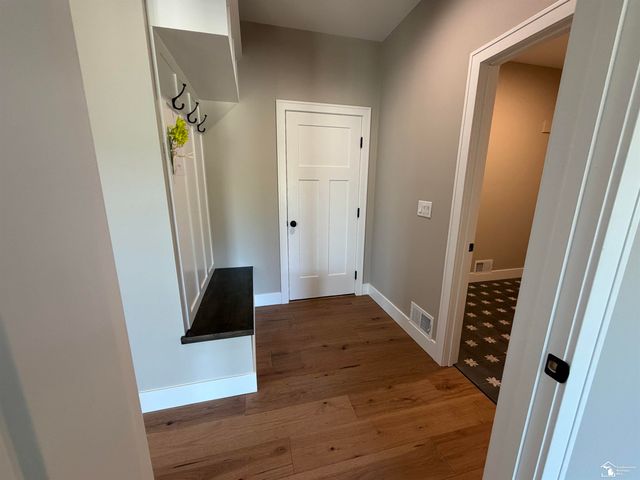 8551 Grafton Road, Newport, MI 48166