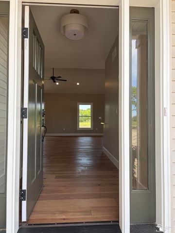 8551 Grafton Road, Newport, MI 48166