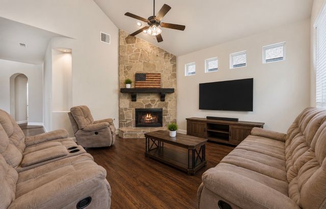 208 Hogue Lane, Wylie, TX 75098