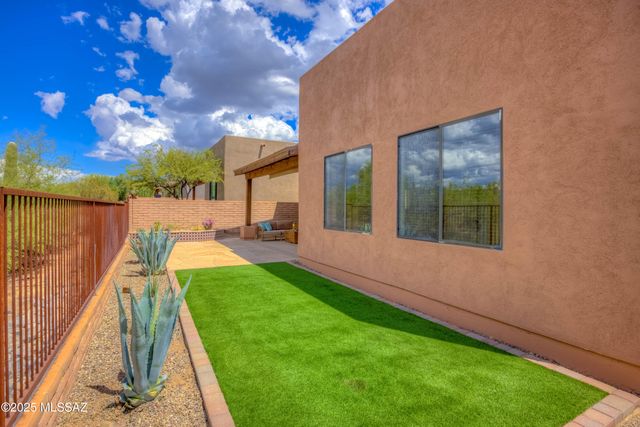 11451 N Moon Ranch Place, Marana, AZ 85658