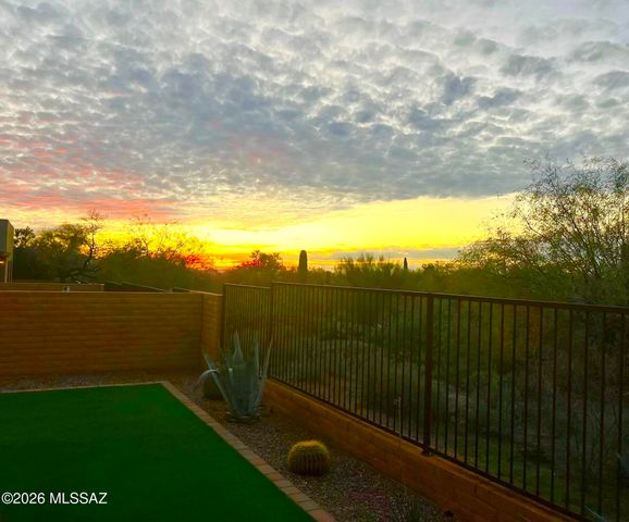 11451 N Moon Ranch Place, Marana, AZ 85658