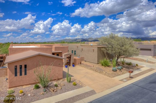 11451 N Moon Ranch Place, Marana, AZ 85658