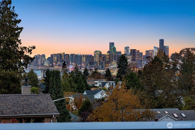 2103 SW Genesee Street, Seattle, WA 98106