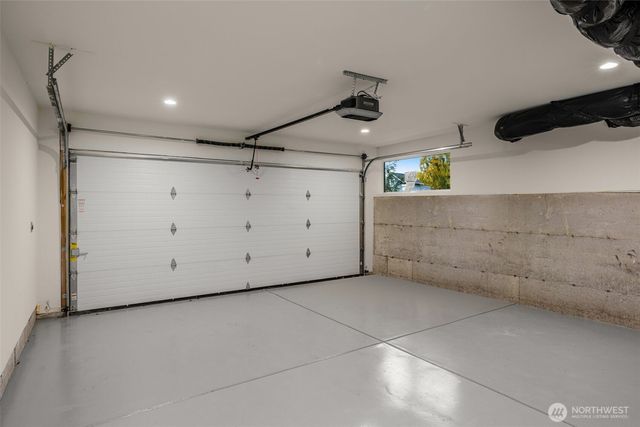 2103 SW Genesee Street, Seattle, WA 98106