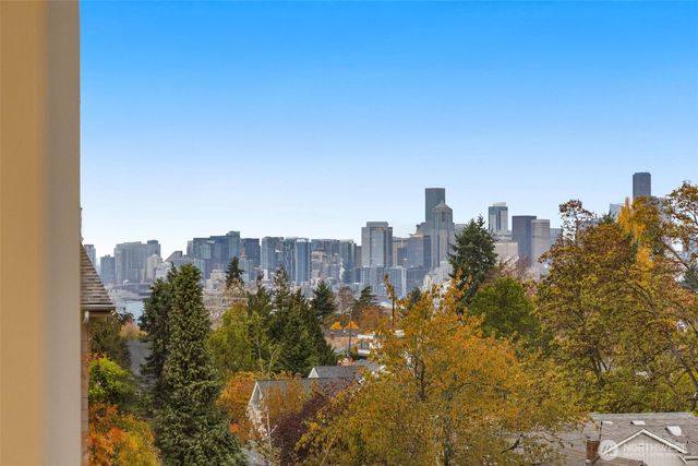 2103 SW Genesee Street, Seattle, WA 98106