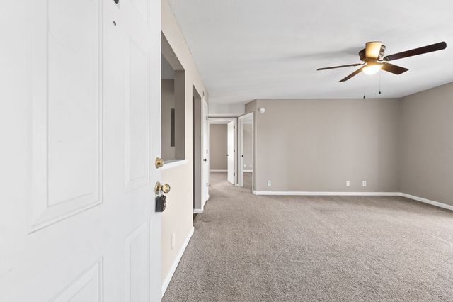 430 Jack Miller Blvd Apt E, Clarksville, TN 37042