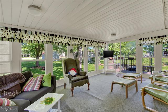 1405 EQUESTRIAN DR, Dover, PA 17315