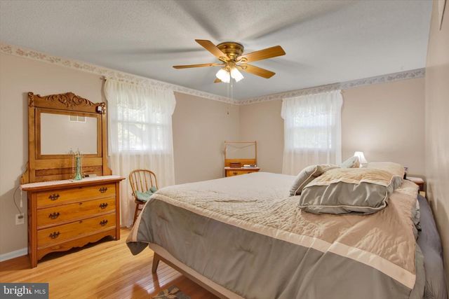 1405 EQUESTRIAN DR, Dover, PA 17315
