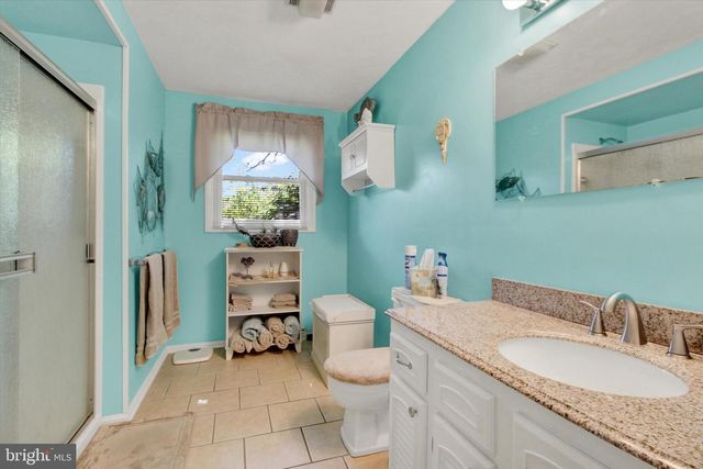 1405 EQUESTRIAN DR, Dover, PA 17315