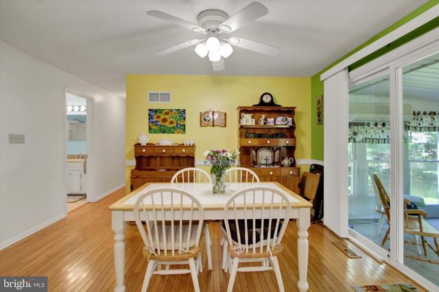 1405 EQUESTRIAN DR, Dover, PA 17315