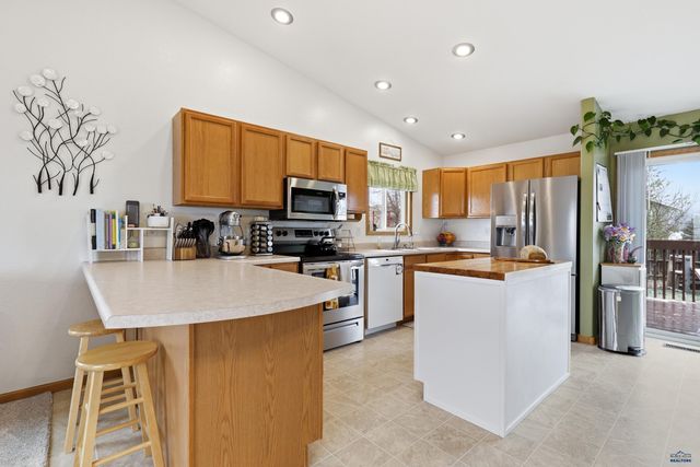 4325 TITAN DR, Rapid City, SD 57701