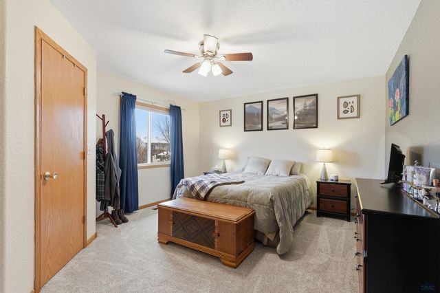 4325 TITAN DR, Rapid City, SD 57701