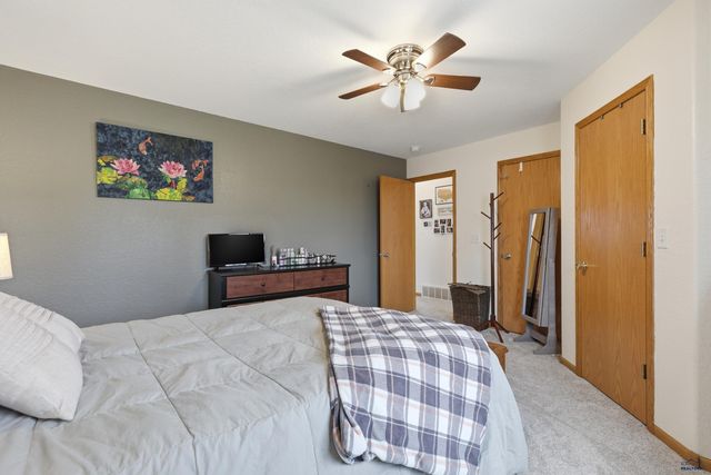 4325 TITAN DR, Rapid City, SD 57701