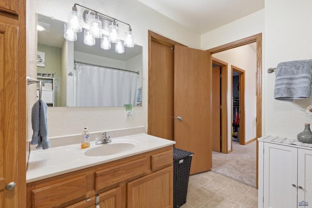 4325 TITAN DR, Rapid City, SD 57701
