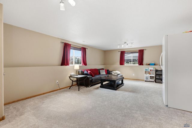 4325 TITAN DR, Rapid City, SD 57701