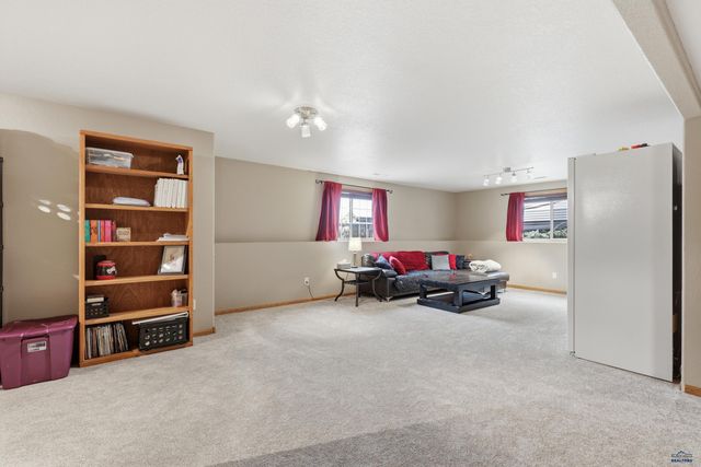 4325 TITAN DR, Rapid City, SD 57701