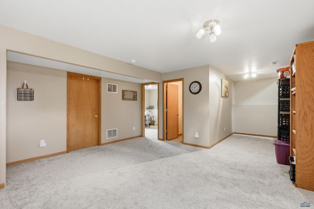 4325 TITAN DR, Rapid City, SD 57701