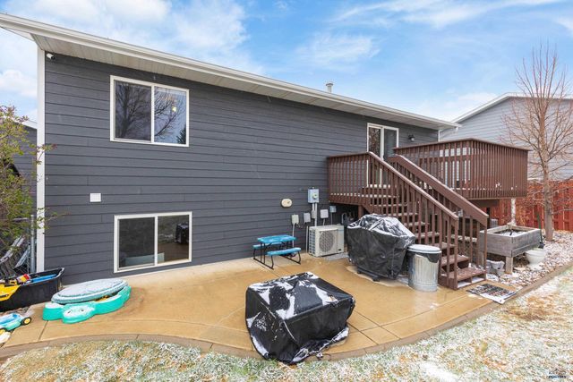 4325 TITAN DR, Rapid City, SD 57701