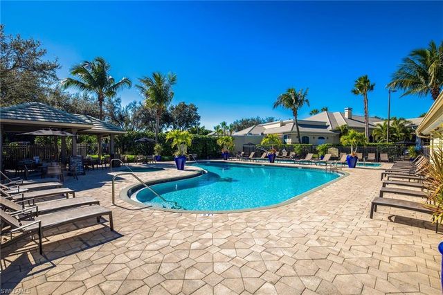 2730 Cypress Trace CIR # 2826, Naples, FL 34119