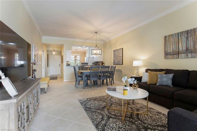 2730 Cypress Trace CIR # 2826, Naples, FL 34119