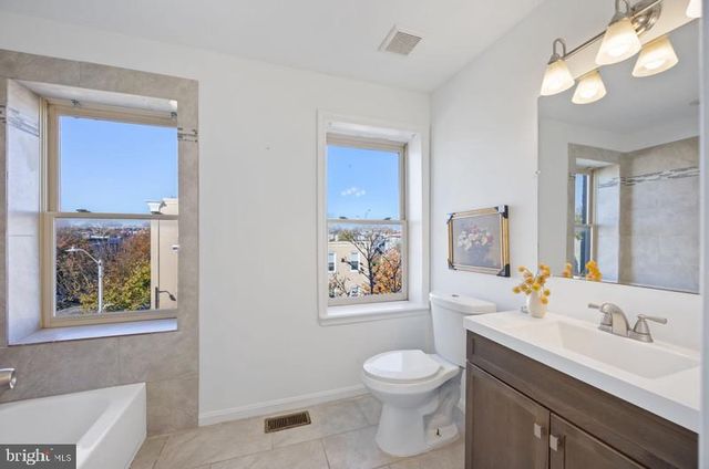 1443 N BOND ST, Baltimore, MD 21213