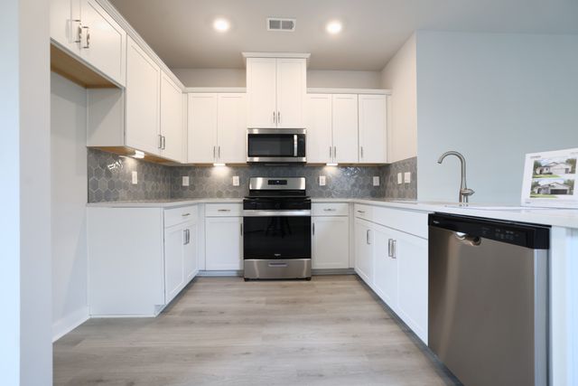 1005 Stoney Brook Pvt Bend, Gallatin, TN 37066