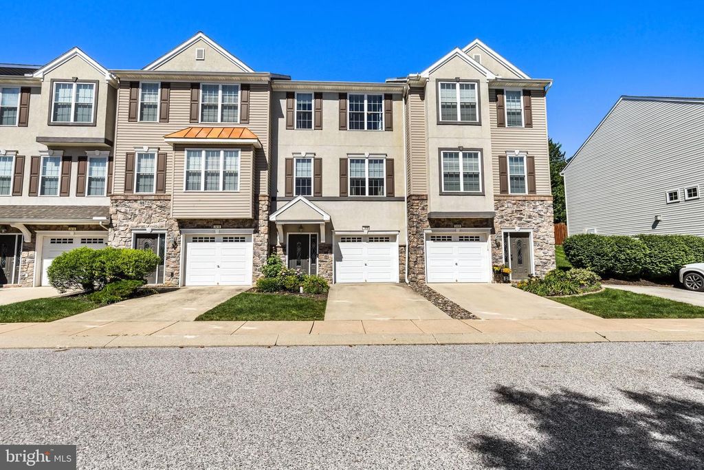 2418 SCHULTZ WAY, York, PA 17402