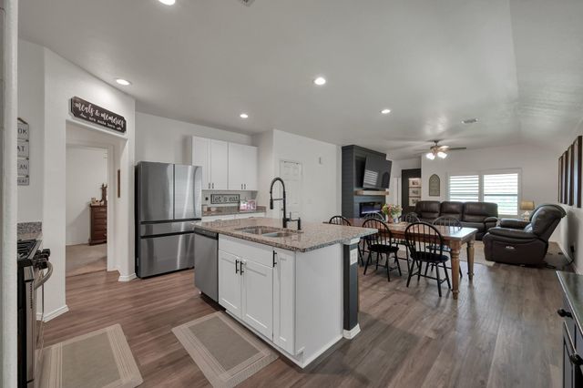1887 Brushy Cedar Drive, Conroe, TX 77301