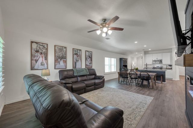 1887 Brushy Cedar Drive, Conroe, TX 77301