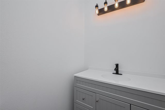 9005 Hilda Street, Houston, TX 77033