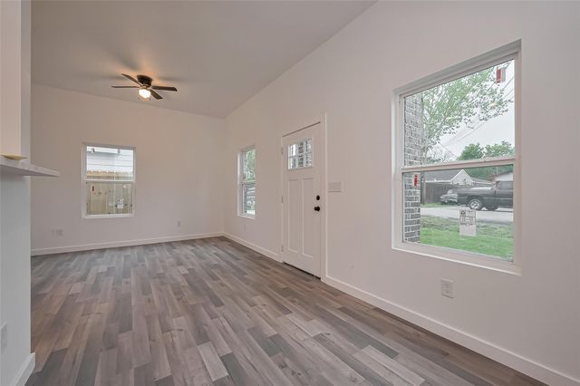 9005 Hilda Street, Houston, TX 77033