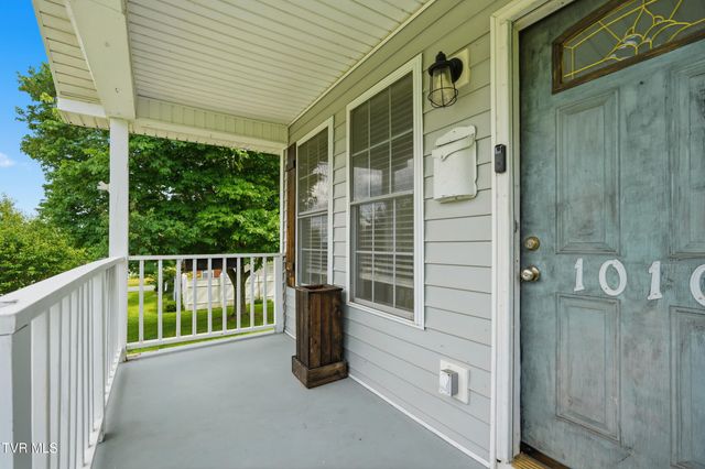 1010 Sharondale Avenue, Kingsport, TN 37660
