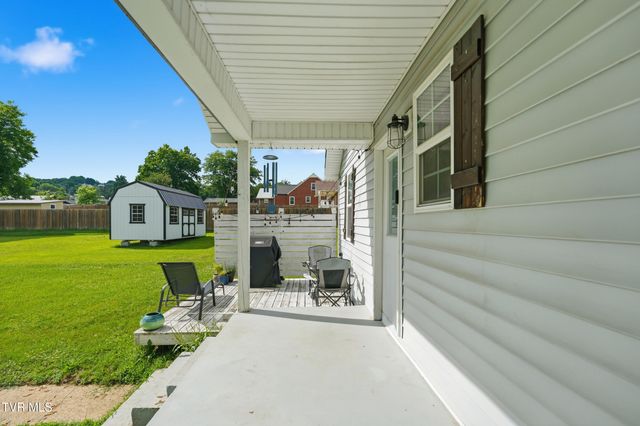 1010 Sharondale Avenue, Kingsport, TN 37660