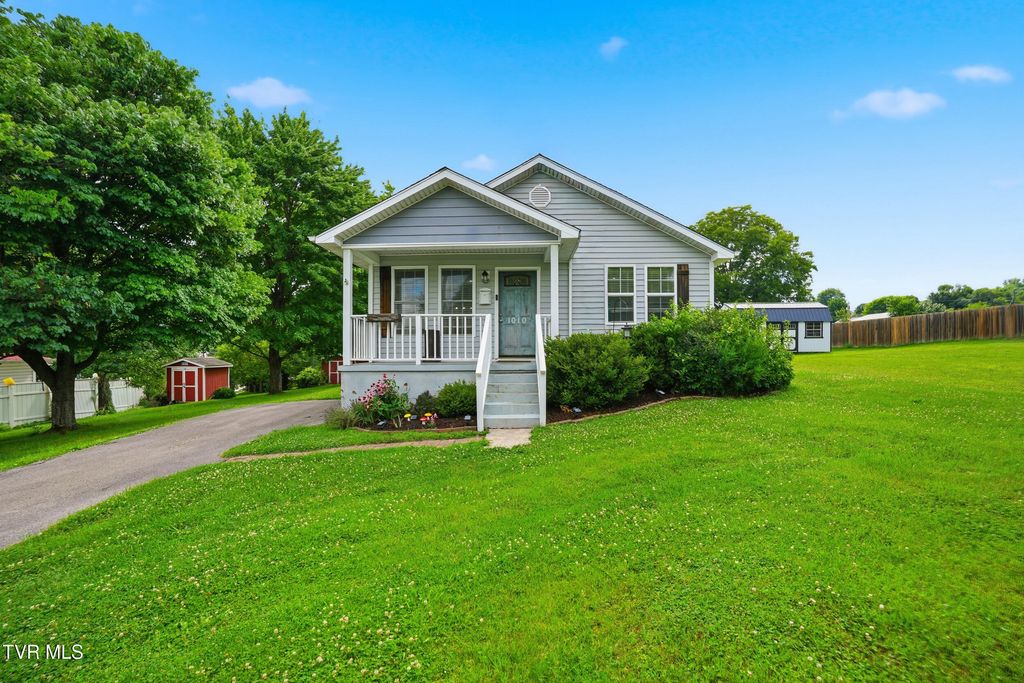 1010 Sharondale Avenue, Kingsport, TN 37660