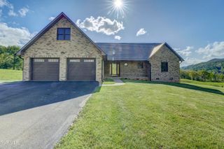 138 Ray Cemetery Road, Roan Mountain, TN 37687