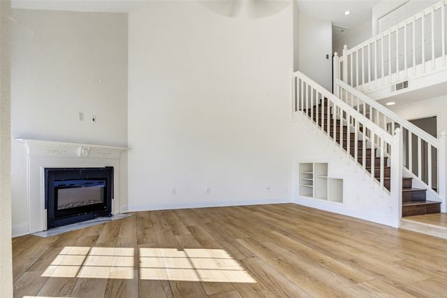 404 Santa Fe Trail 53, Irving, TX 75063