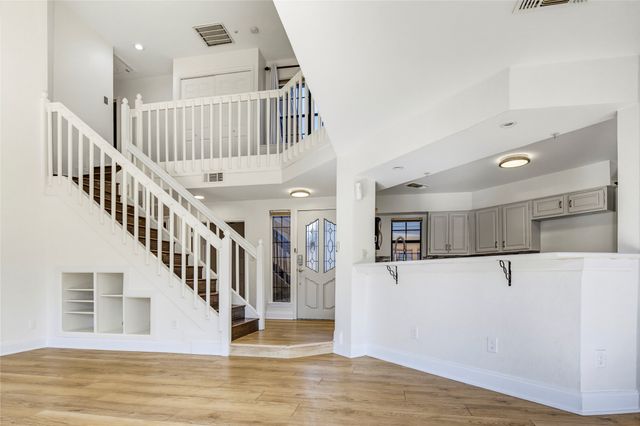 404 Santa Fe Trail 53, Irving, TX 75063