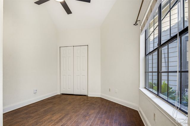 404 Santa Fe Trail 53, Irving, TX 75063