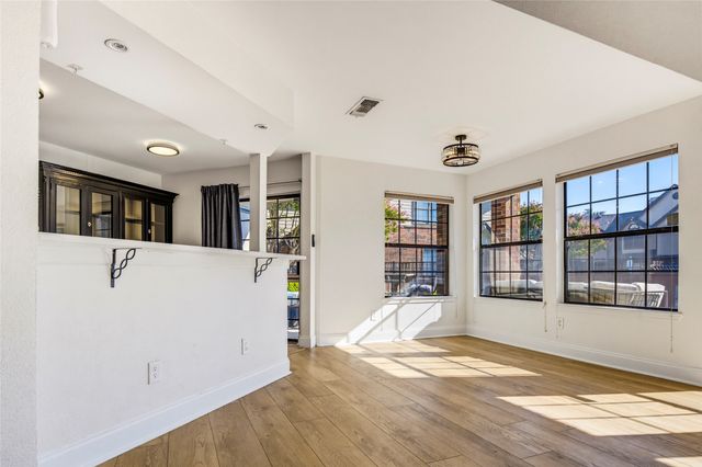 404 Santa Fe Trail 53, Irving, TX 75063